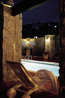 Pinnacle Hotel Whistler Village,Whistler>>British Columbia,4 star