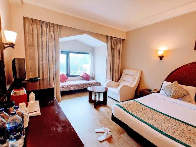 royal jardin whistling pines resort