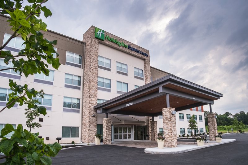 Holiday Inn Express & Suites Kingston-Ulster, An Ihg Hotel