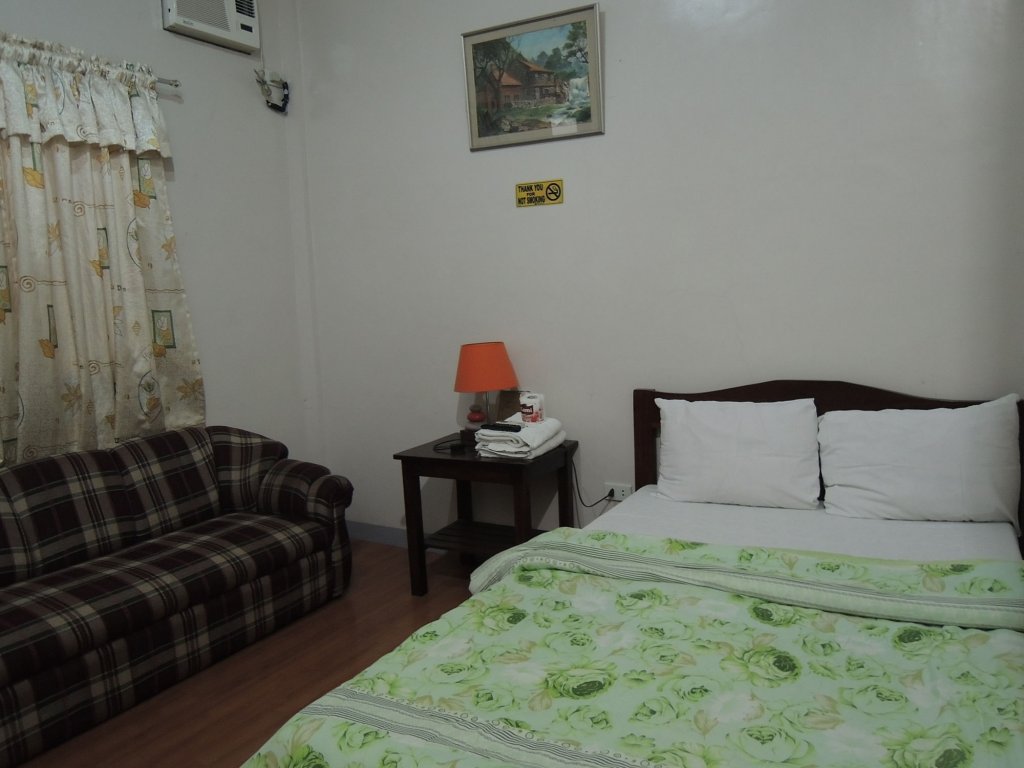 La Erma Pension House,Alcoy>>Alcantara,2.5 star