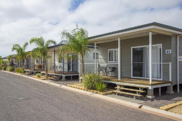 the sundowner cabin and tourist park