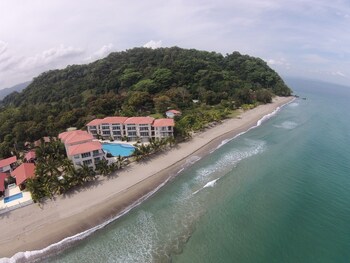 Playa Escondida Beach Club,On The Beach,5 star