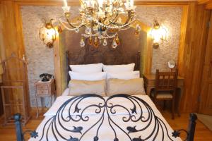 asiklar hotel by sukru