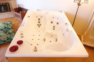 asiklar hotel by sukru