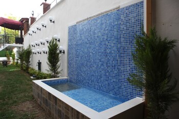 asiklar hotel by sukru