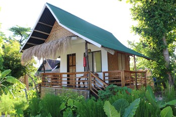 Patrick's On The Beach,General Luna>>Caraga,4 star