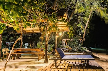 Patrick's On The Beach,General Luna>>Caraga,4 star