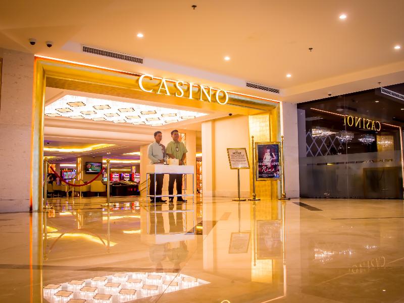 royce hotel and casino