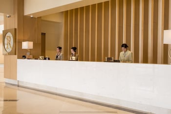 royce hotel and casino