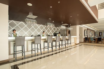 royce hotel and casino