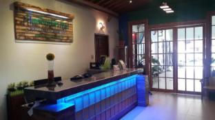 time travellers hotel