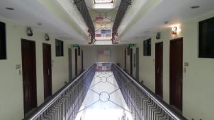 time travellers hotel