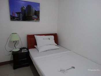 time travellers hotel