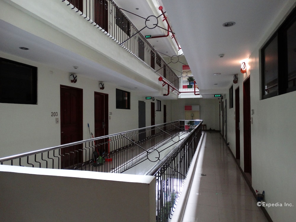 time travellers hotel