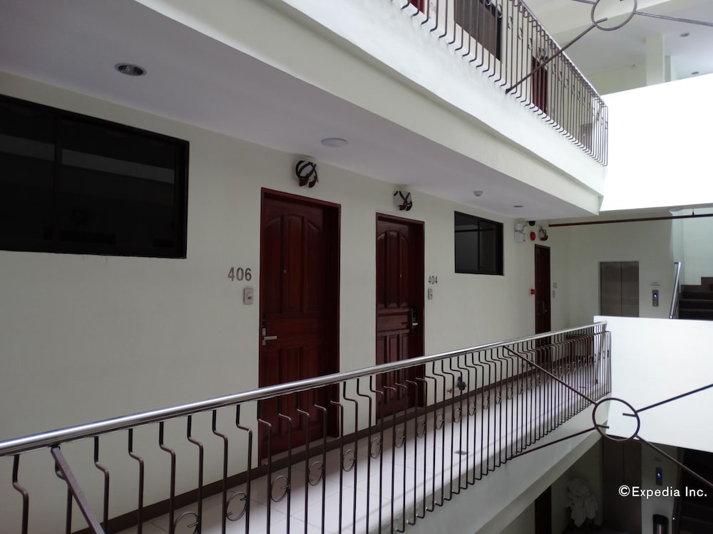 time travellers hotel