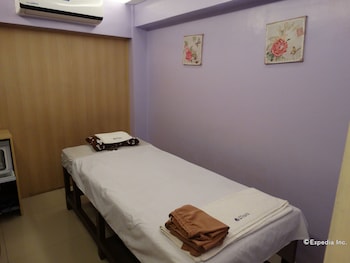 time travellers hotel