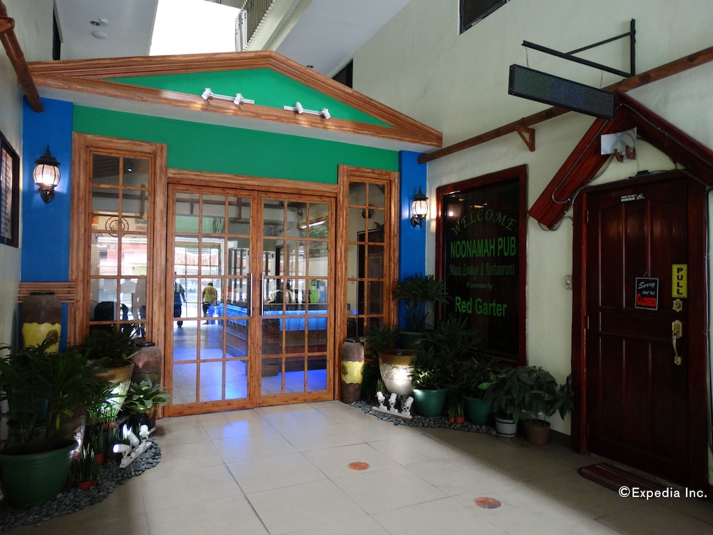 time travellers hotel