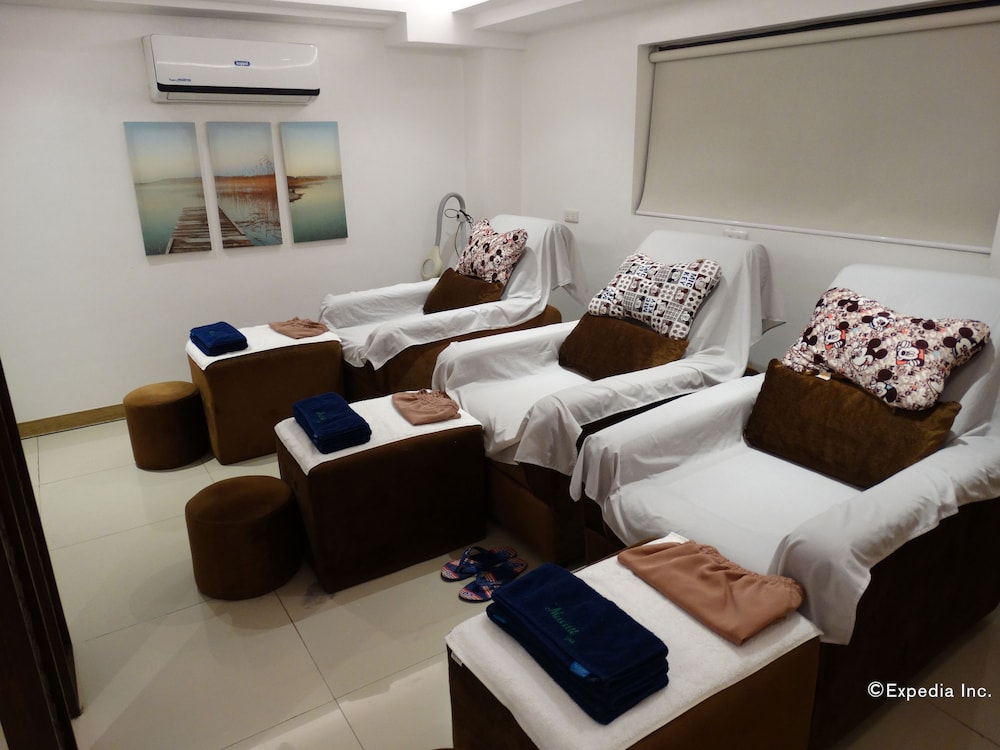 time travellers hotel