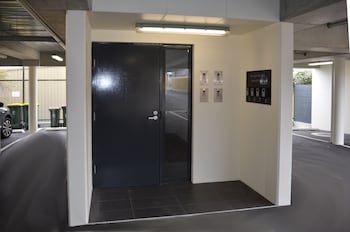 kangaroo bay apartments