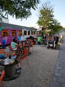 train lodge amsterdam hostel