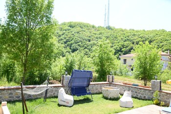 agva asmali garden adults only