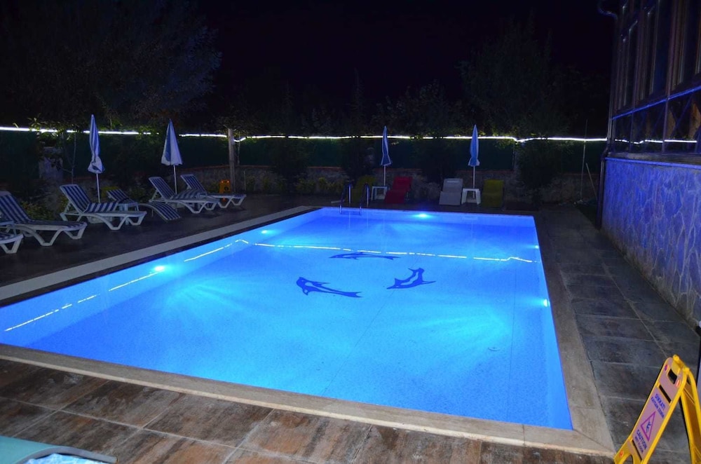 agva asmali garden adults only