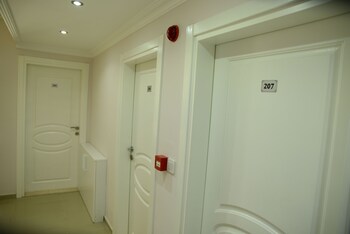 agva asmali garden adults only