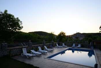 agva asmali garden adults only