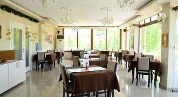 agva asmali garden adults only