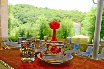 agva asmali garden adults only