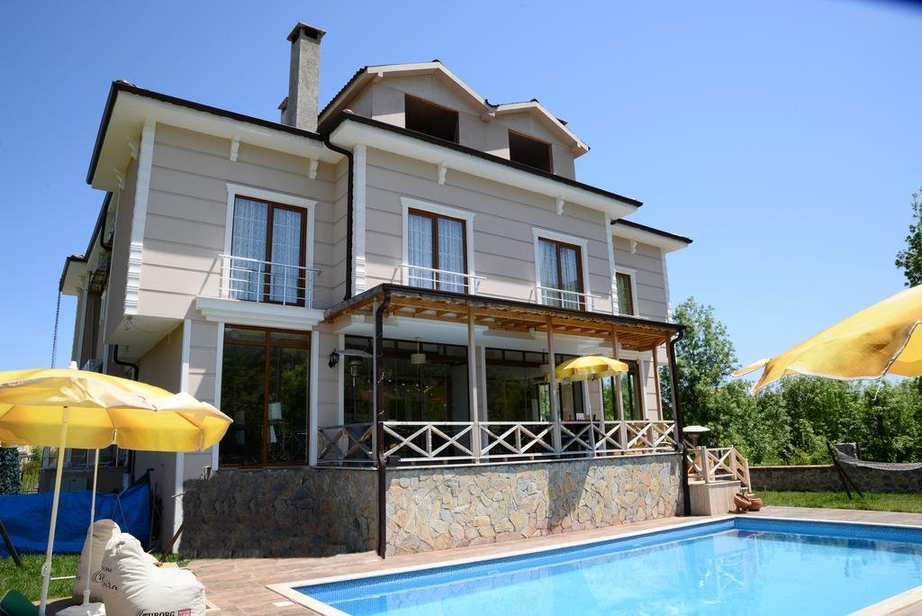 agva asmali garden adults only