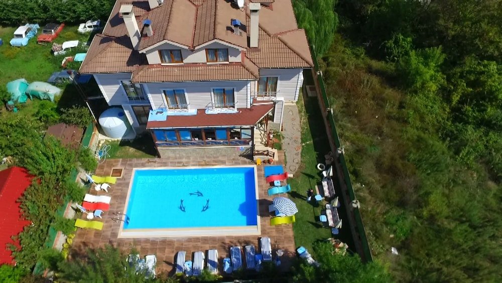 agva asmali garden adults only