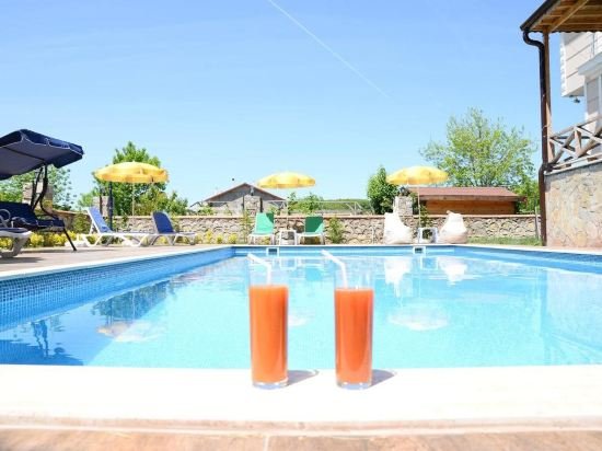 agva asmali garden adults only