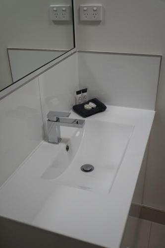 airlie seaview apartments