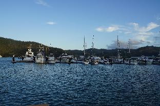 airlie seaview apartments
