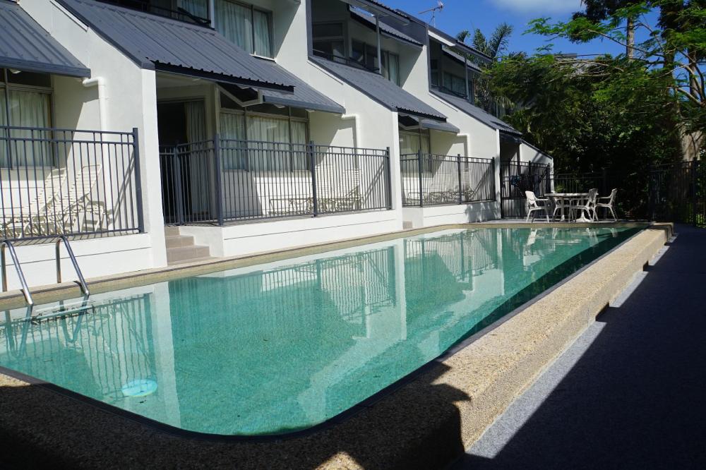 airlie seaview apartments