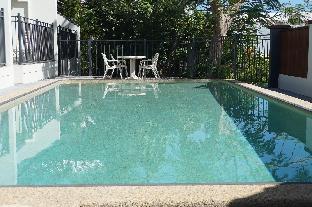 airlie seaview apartments