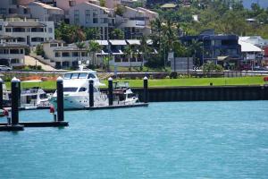 Airlie Seaview Apartments,Great Barrier Reef>>Airlie Beach,4 star