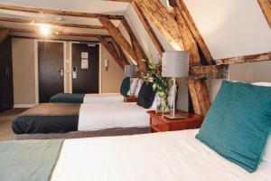 hotel corner house