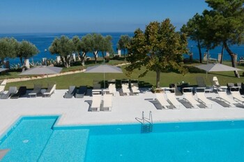 Tui Blue Tropea -  Baia Di Riaci Resort (Adults Only),,4 star