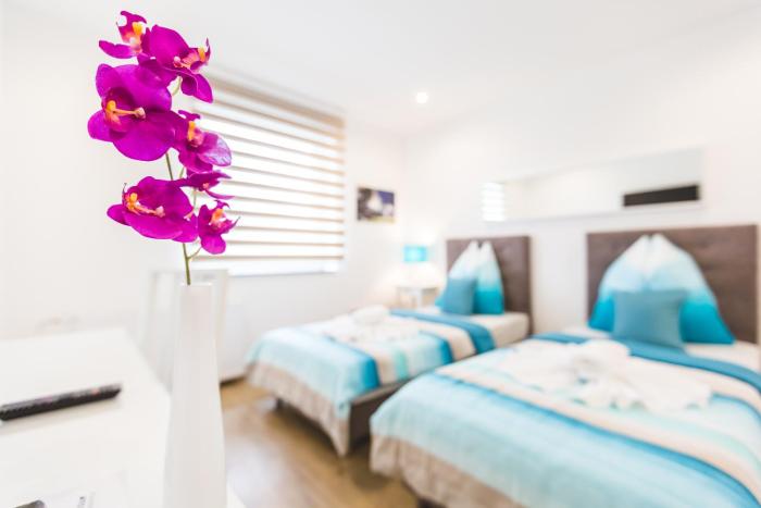 motel touchdown and restaurant