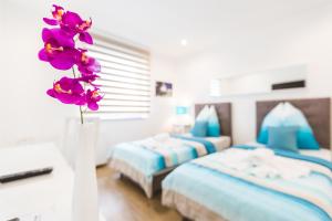 motel touchdown and restaurant