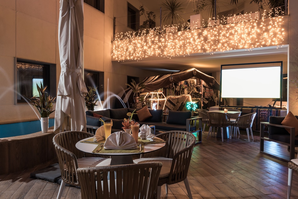 az hotel zeralda