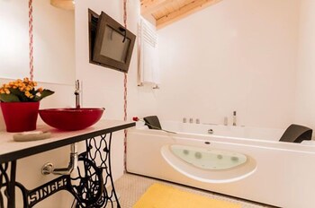 Huerto San Antonio,Madrid>>La Cabrera,3.5 star