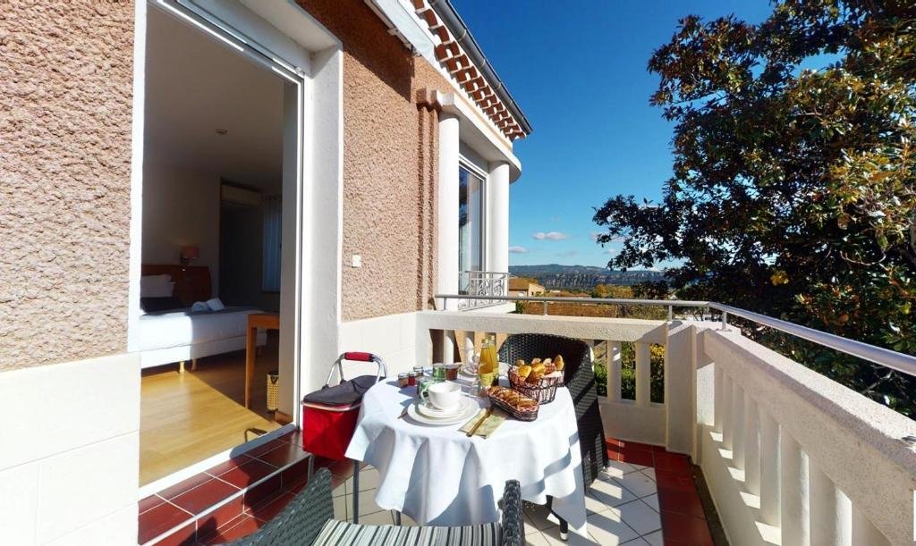 villa elisa m
