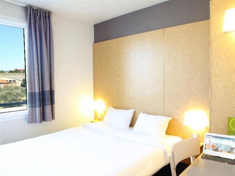 bandb hotel marseille st victoret