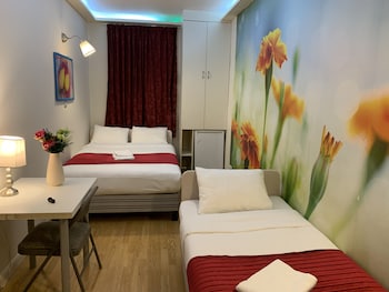 barking hotel