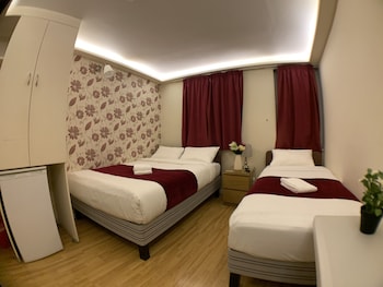 barking hotel