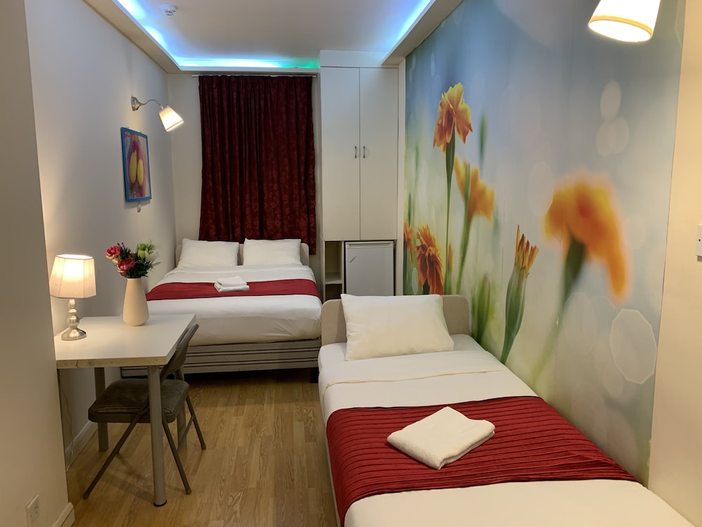 barking hotel