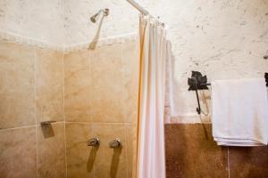 Naif Boutique Hotel,Antigua Guatemala>>Alotenango,3 star